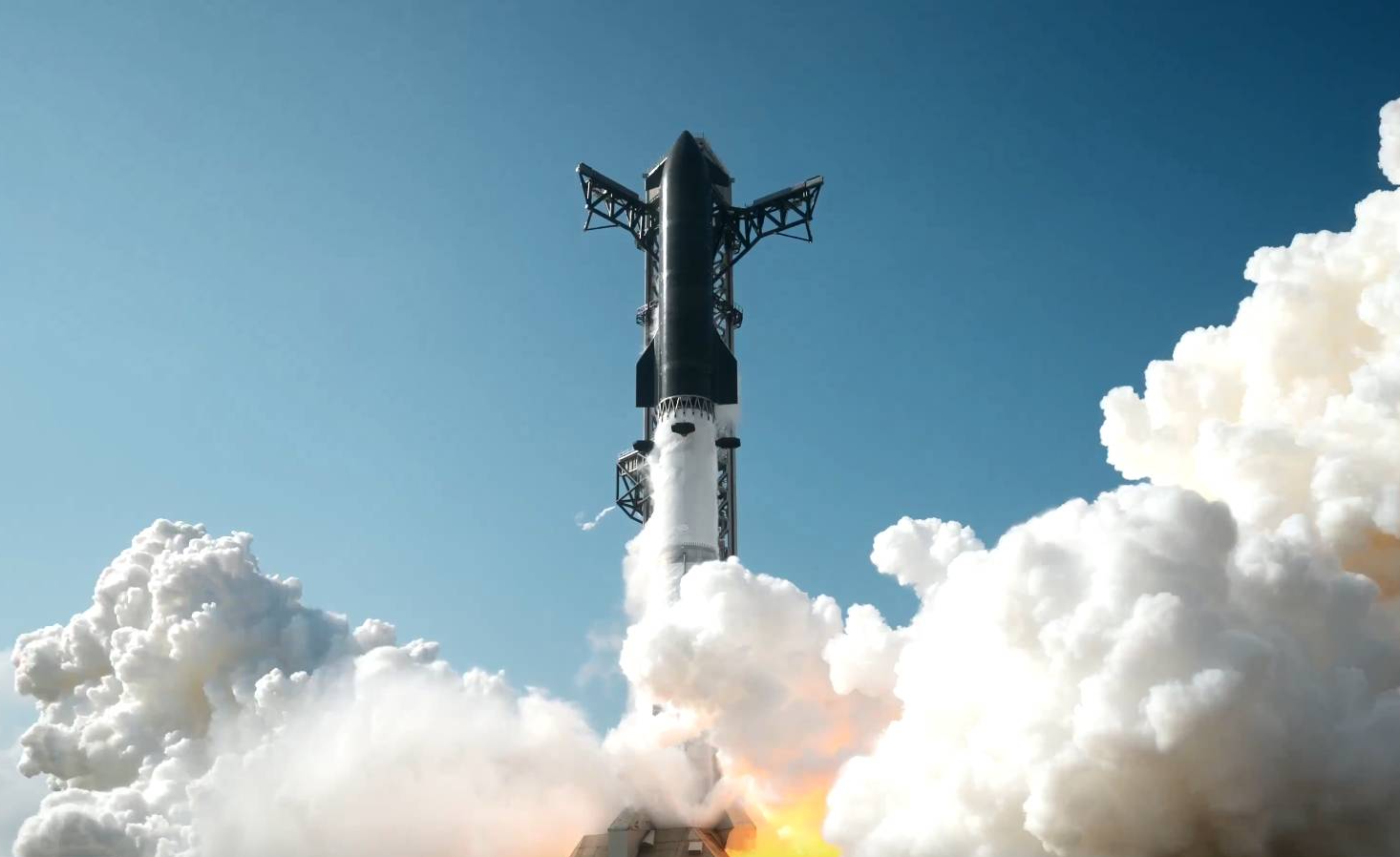 Největší raketa světa znovu vzlétla. Má jednou dopravit lidi na Mars
