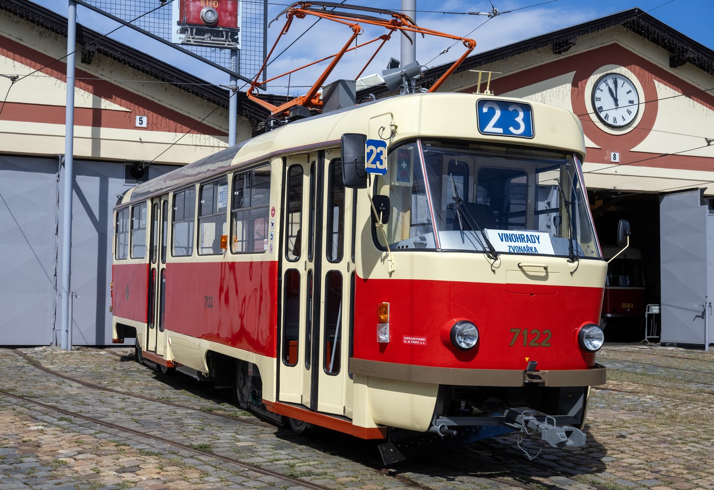 Na nostalgickou linku 23 v Praze vyjedou o víkendu dvě zrenovované tramvaje T3