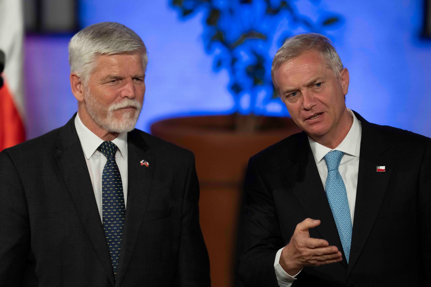 Česko a Chile do vesmíru i na Antarktidu: Pavel vrací "protokolární" pero po 15 letech