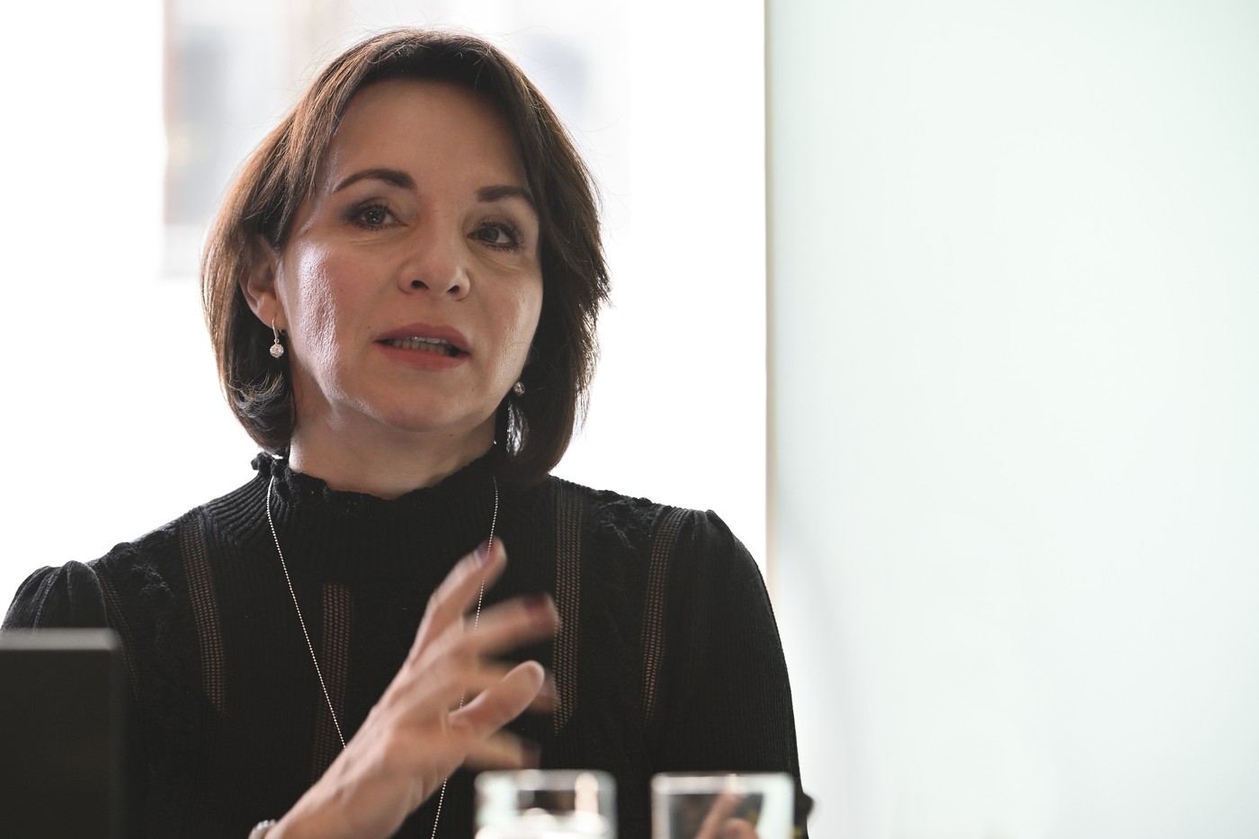 Firmy plánují v 1. čtvrtletí 2026 výrazně více nabírat než propouštět