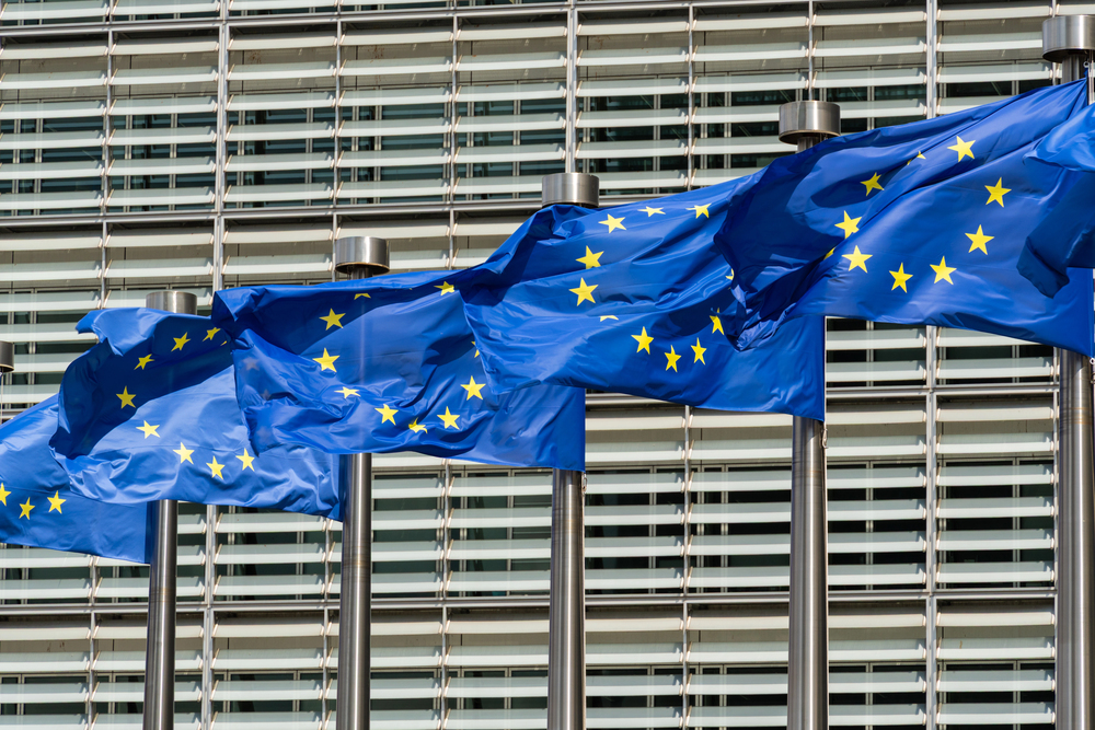 Státy EU a europoslanci se shodli na úpravě emisních povolenek ETS 2