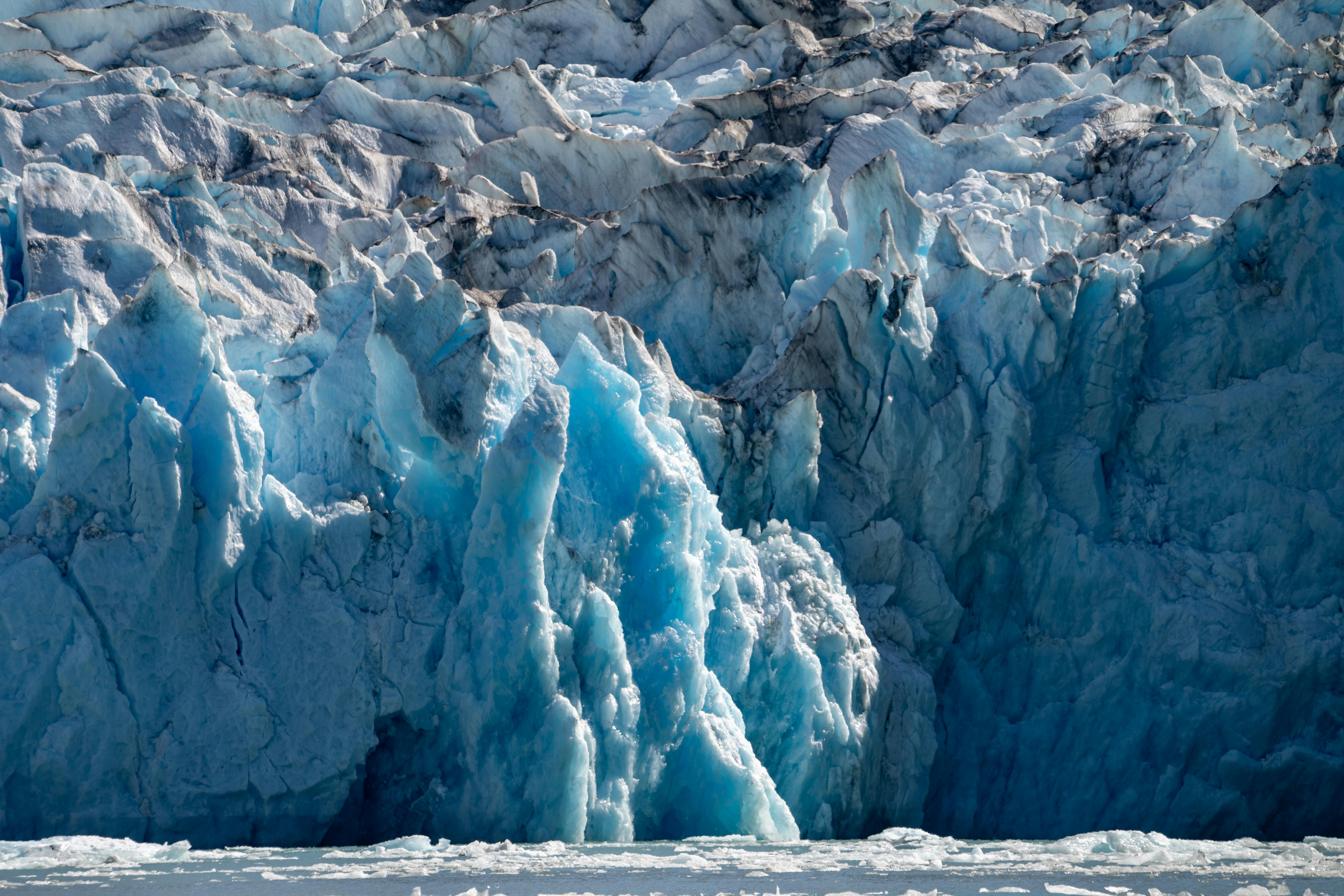 Na Špicberkách pravděpodobně zemřel český polárník Jakeš. Tělo stále hledají