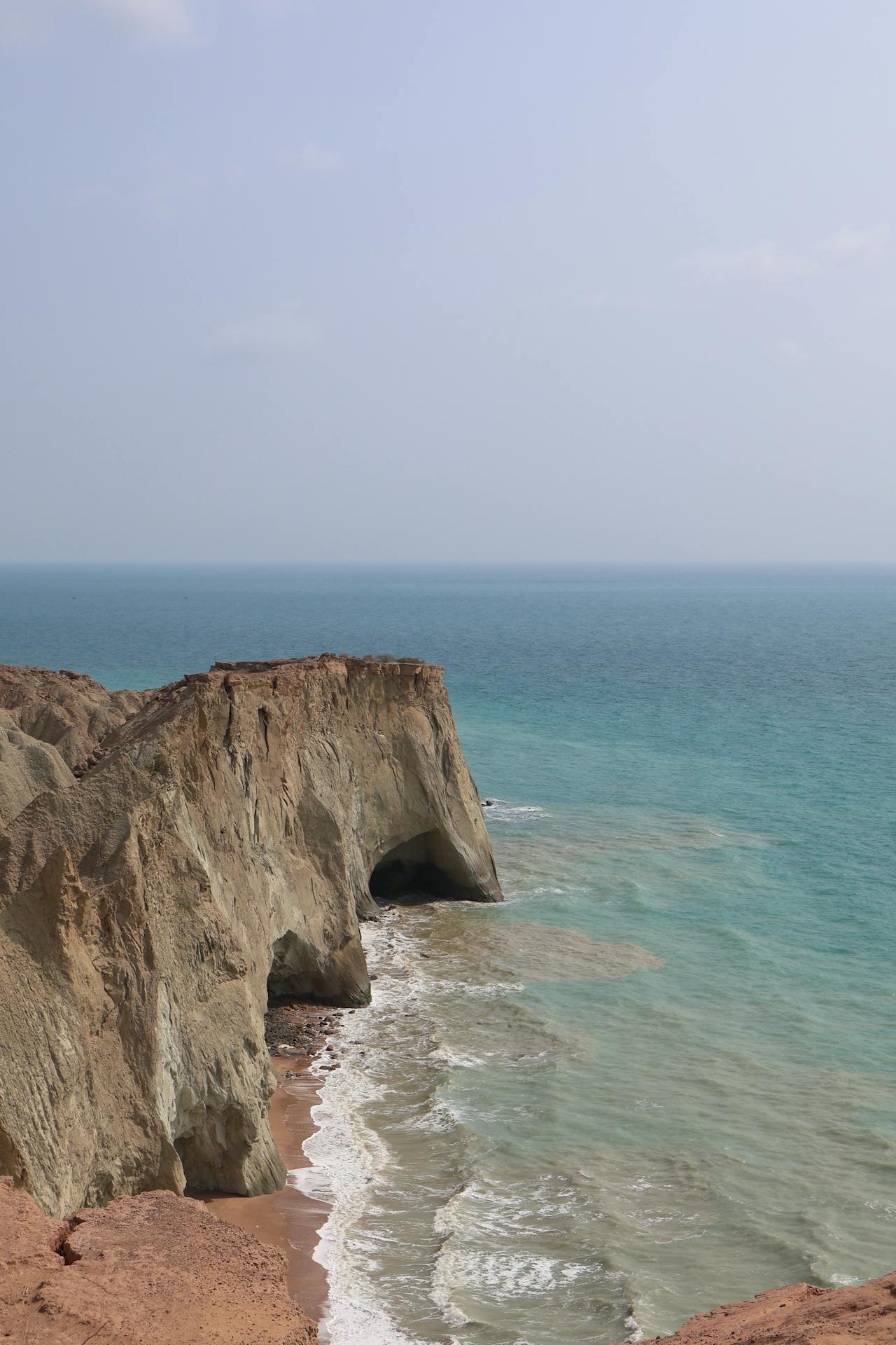 Trump pohrozil nedodáním zbraní Ukrajině, pokud Evropa nepomůže s Hormuzem
