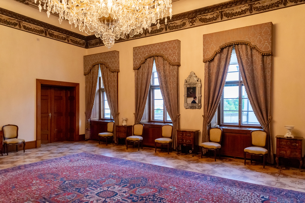 Pro veřejnost se dnes otevře Hrzánský palác v Praze, náhradní sídlo vlády