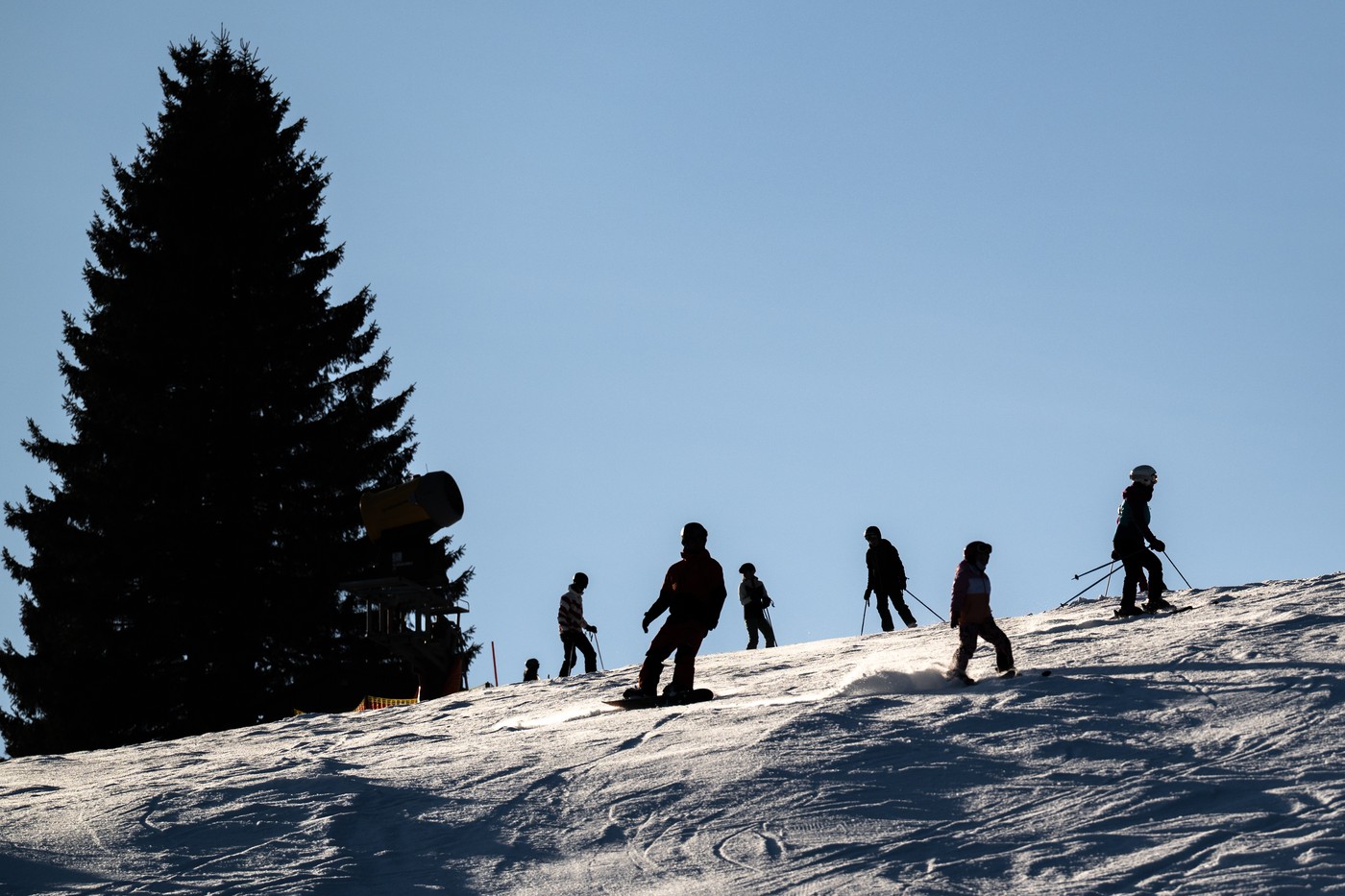 Obleva místy zhoršila podmínky pro lyžaře, skiareály jsou ale dál v provozu